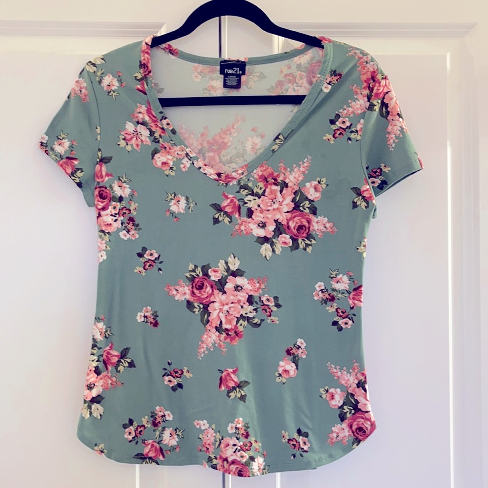 Tshirt with flowers